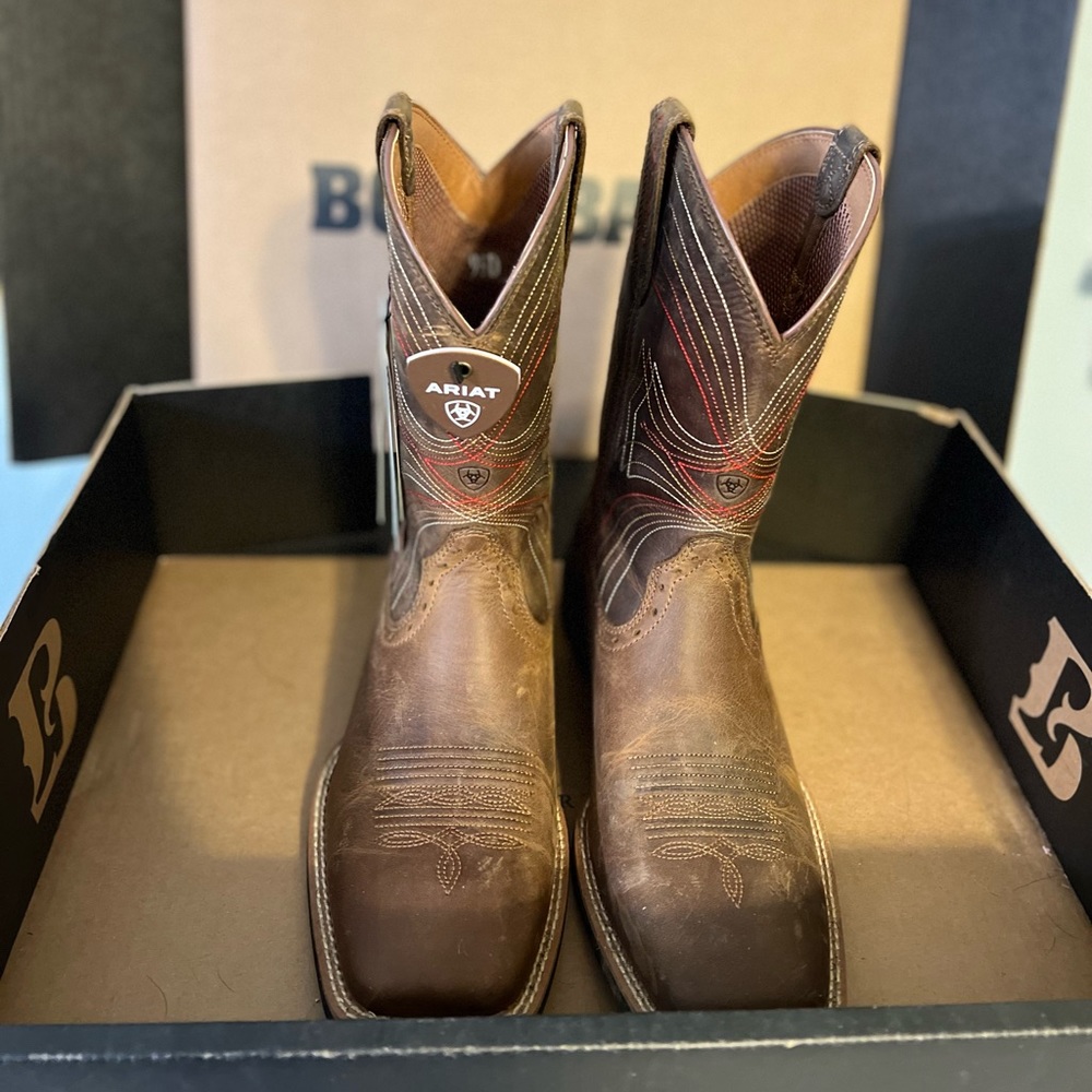 Ariat Mens 9.5 Square Toe Western Boots